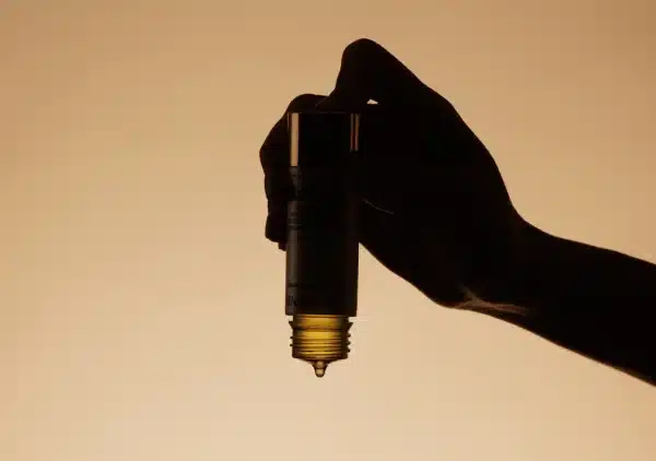 DEPIGMENTING FACE OIL